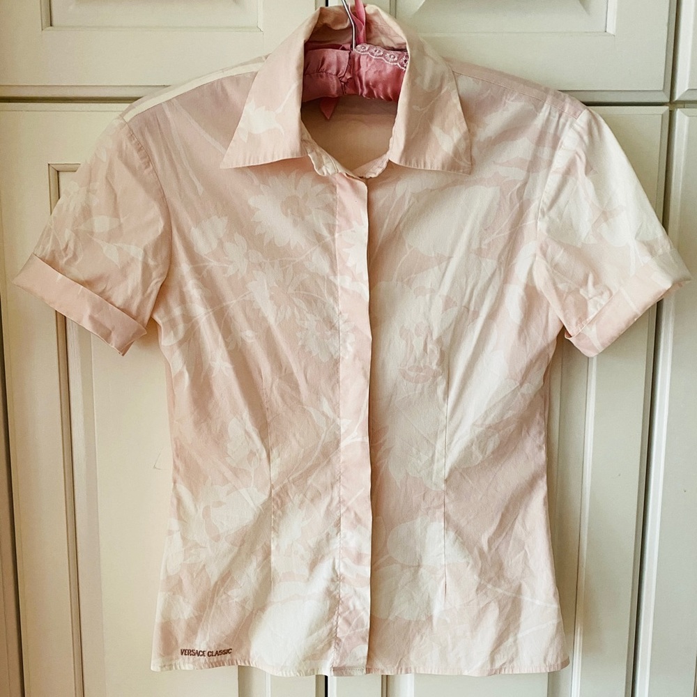 Versace Classic pink floral blouse short sleeve button up embroidered logo IT 40
